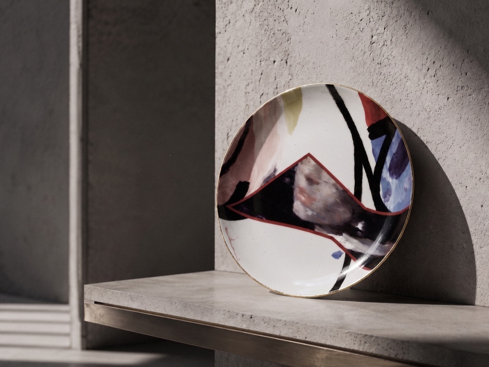 Porcelain plate edition by Vincent Xeus